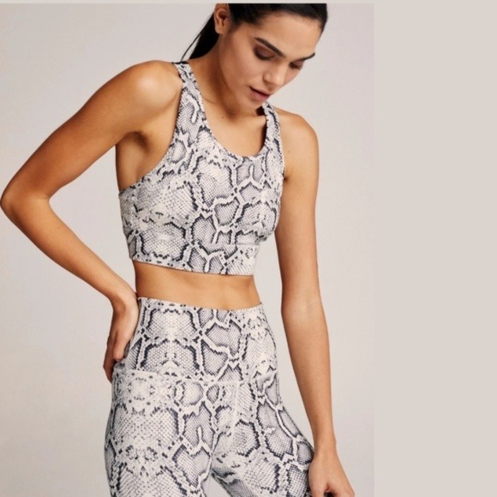 NWT Varley Bassett Sports Bra in Ivory Cobra Snake Size XS‎ Grey Black White Gym